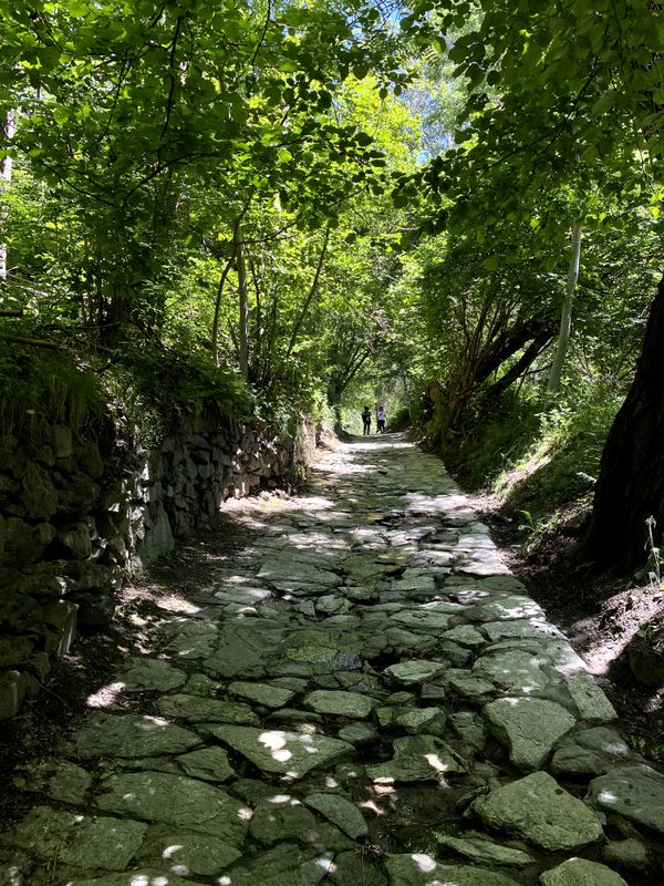 Image gallery of track Tomb per la Massana